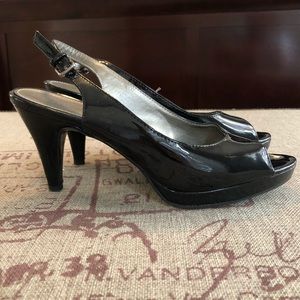 Black Peep Tow Pumps